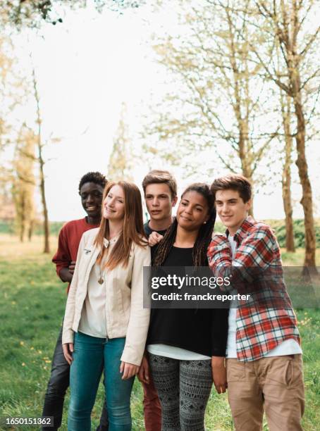 happiness friends smiling together - zuid europese etniciteit stockfoto's en -beelden