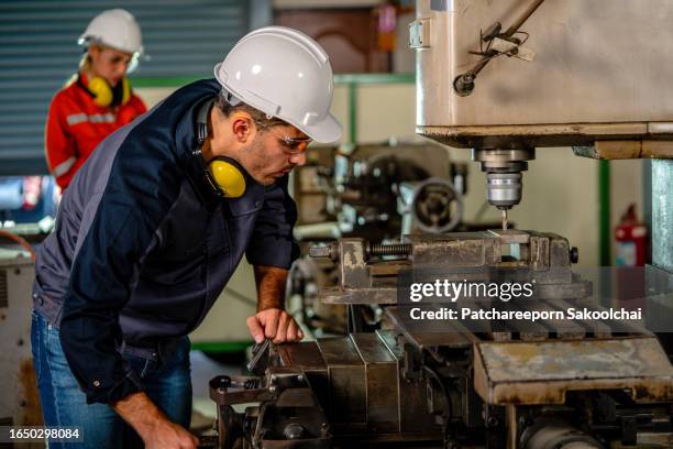 worker - operaio metallurgico foto e immagini stock