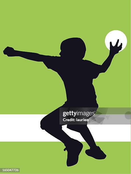 stockillustraties, clipart, cartoons en iconen met preteen boy playing dodge ball - playing dodgeball