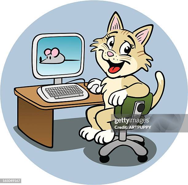stockillustraties, clipart, cartoons en iconen met cat working on computer - funny mouse cartoon