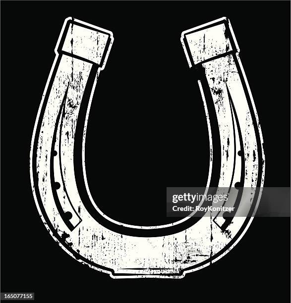 alter und verwitterte horseshoe - horseshoe stock-grafiken, -clipart, -cartoons und -symbole