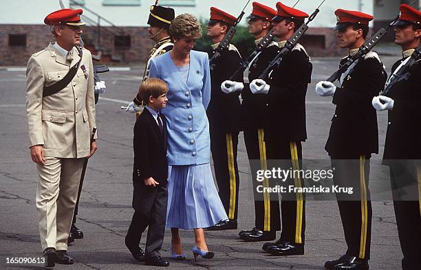 Prinz Harry + Prinzessin Lady Diana.