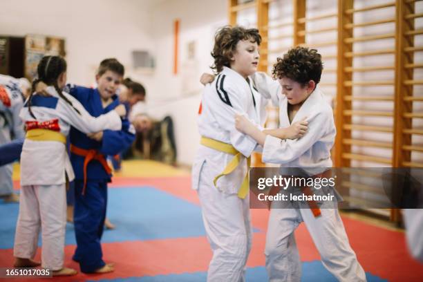 judo martial arts training - jujitsu stock pictures, royalty-free photos & images