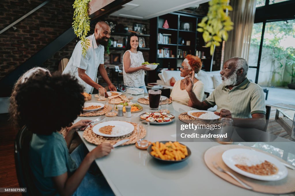 Preparing the table for eating