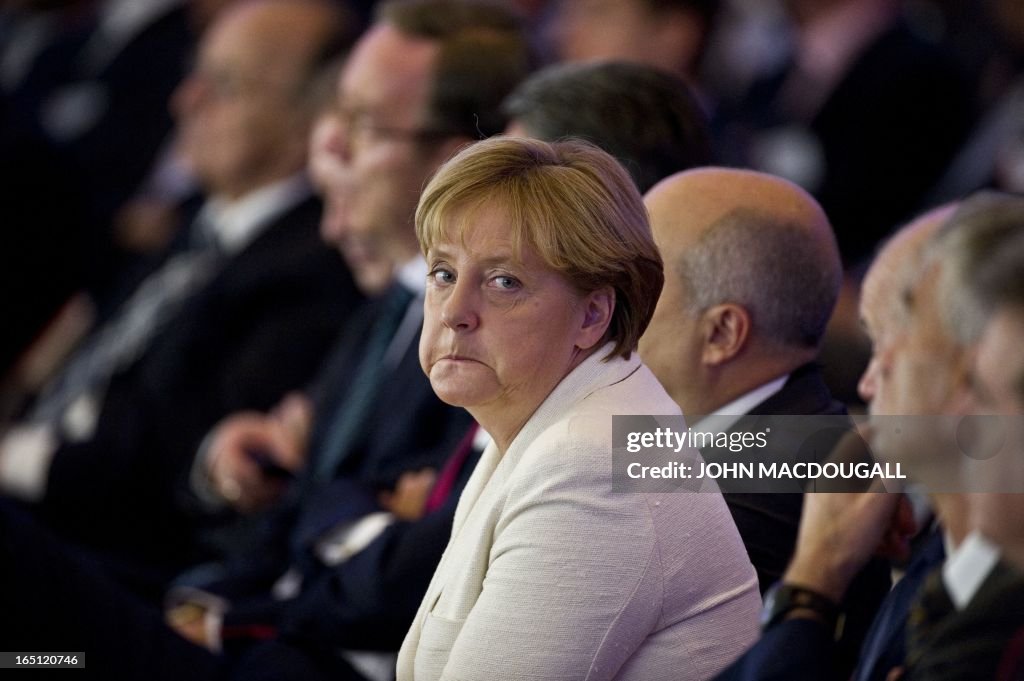 TOPSHOT-GERMANY-GREECE-EU-ECONOMY-MERKEL-PAPANDREOU