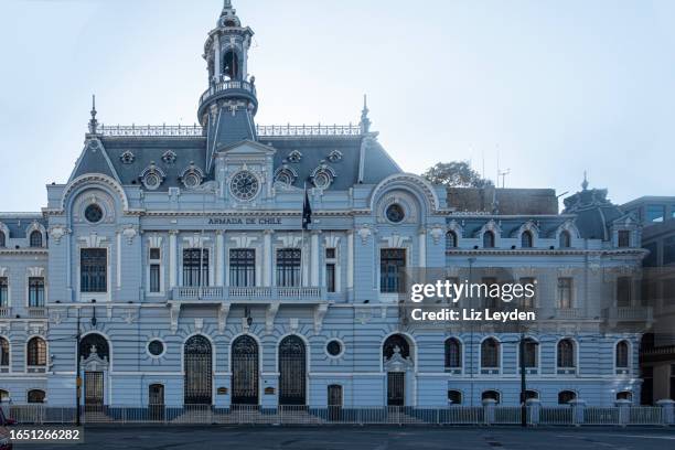 armada de chile building, valparaiso - valparaiso chile stock pictures, royalty-free photos & images