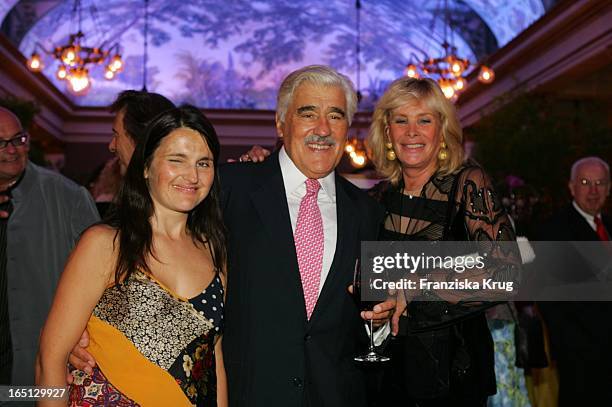 Mario Adorf Mit Ehefrau Monique Und Tochter Stella Maria Beim 75. Geburtstag Von M. Adorf Mit Der Premiere Der Tournee "Da Capo, Mario!" Im...