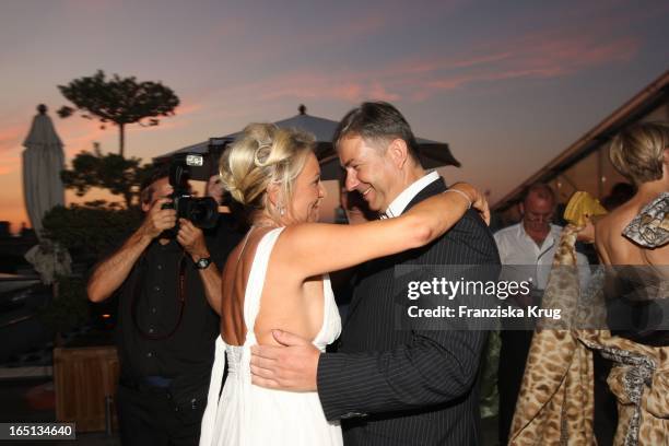 Hochzeit U. Walz Und C. Thamm: Sabine Christiansen Und Klaus Wowereit Bei Der Feier Im China Club In Berlin .