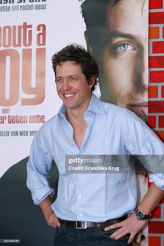 Berlin: Hugh Grant Stellt "About A Boy" In Berlin Vor .