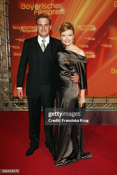 Johanna Christine Gehlen Und Freund Sebastian Bezzel Bei Der 30. Verleihung Des "Bayerischen Filmpreis" Im Cuvillies Theater In München Am 160109 .