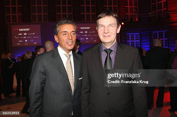 Michel Friedman Und Andreas Bethke Bei Der Verleihung Des 7. Deutschen Hörfilmpreis Im Atrium Der Deutschen Bank In Berlin .