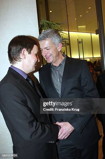 Andreas Bethke Und Dominic Raacke Bei Der Verleihung Des 7. Deutschen Hörfilmpreis Im Atrium Der Deutschen Bank In Berlin .