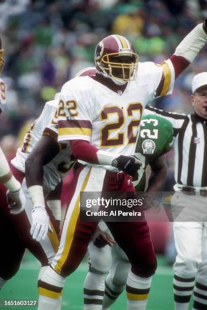 Strong Safety Todd Bowles of the Washington Redskins celebrates a stop in the game between the Washington Redskins vs the Philadelphia Eagles on...