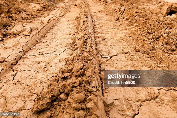 dirt road - mud truck stock pictures, royalty-free photos & images