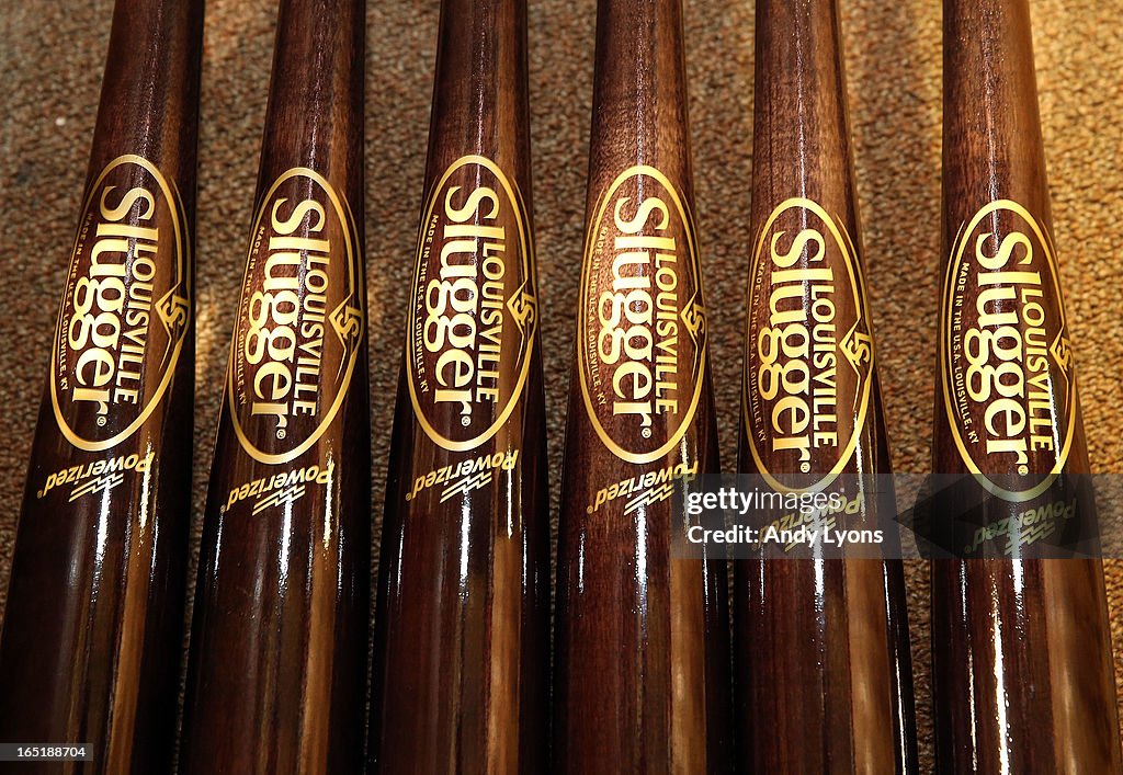 Louisville Slugger Unveils New Logo