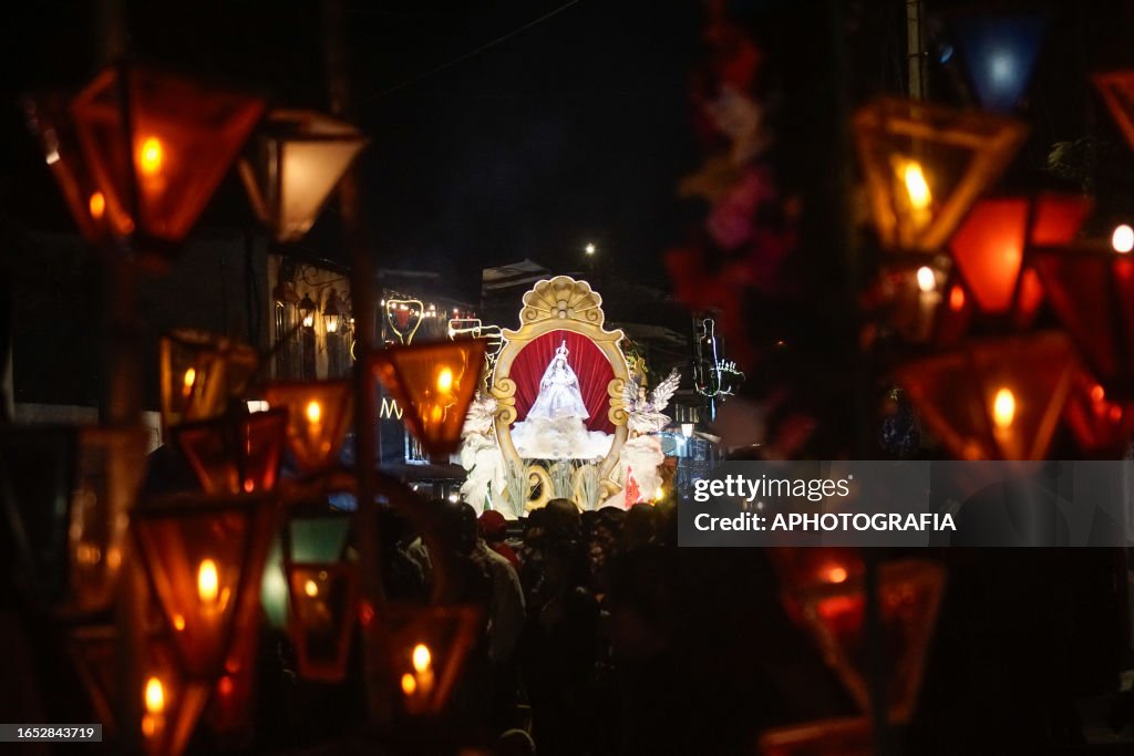 El Salvador Celebrates 'Farolitos'; Lantern Festival