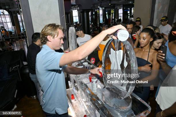 Tj Rokos 33,195 Gen Art Photos & High Res Pictures - Getty Images