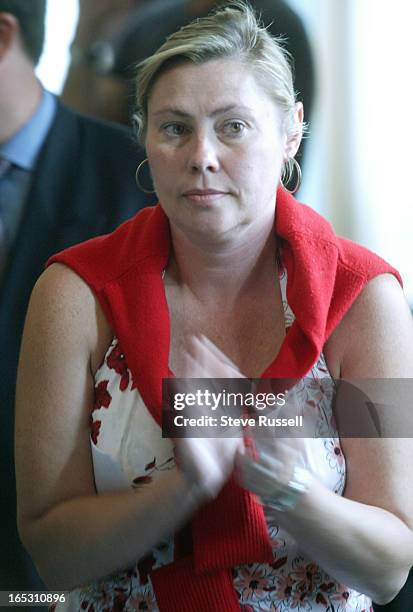 Des Hutton Deb Hutton Photos and Premium High Res Pictures - Getty Images