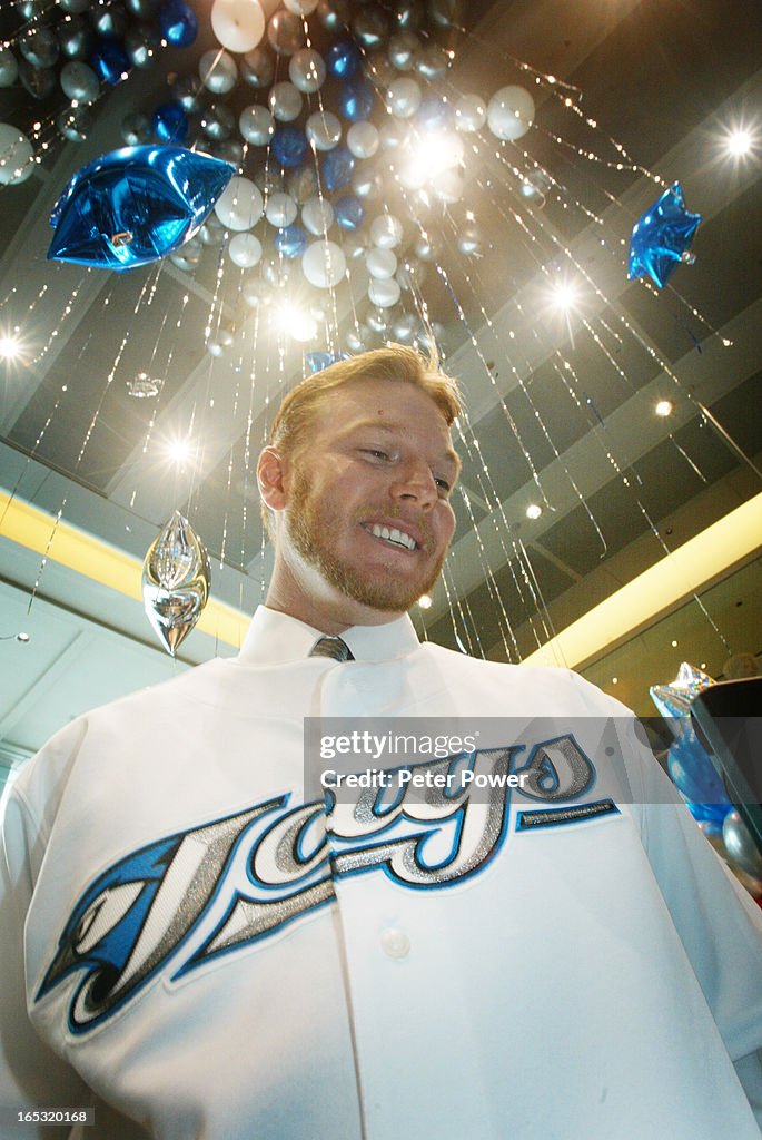 HALLADAY CONTRACT-01/22/04 -TORONTO, ONT-Photo092985-Blue Jays pitcher Roy Halladay was in Toronto w