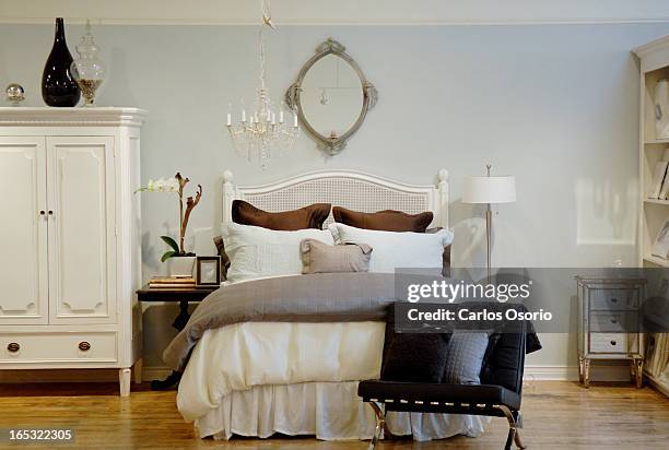 His and Hers Beds-- - Lyne Spence and Shawn Gibson held a seminar at Au Lit about how to create a gender neutral bed. They started with two beds --...