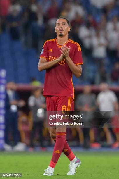 Chris Smalling of AS Roma greets fans after the Serie A TIM match between AS Roma and AC Milan at Stadio Olimpico on September 01, 2023 in Rome,...