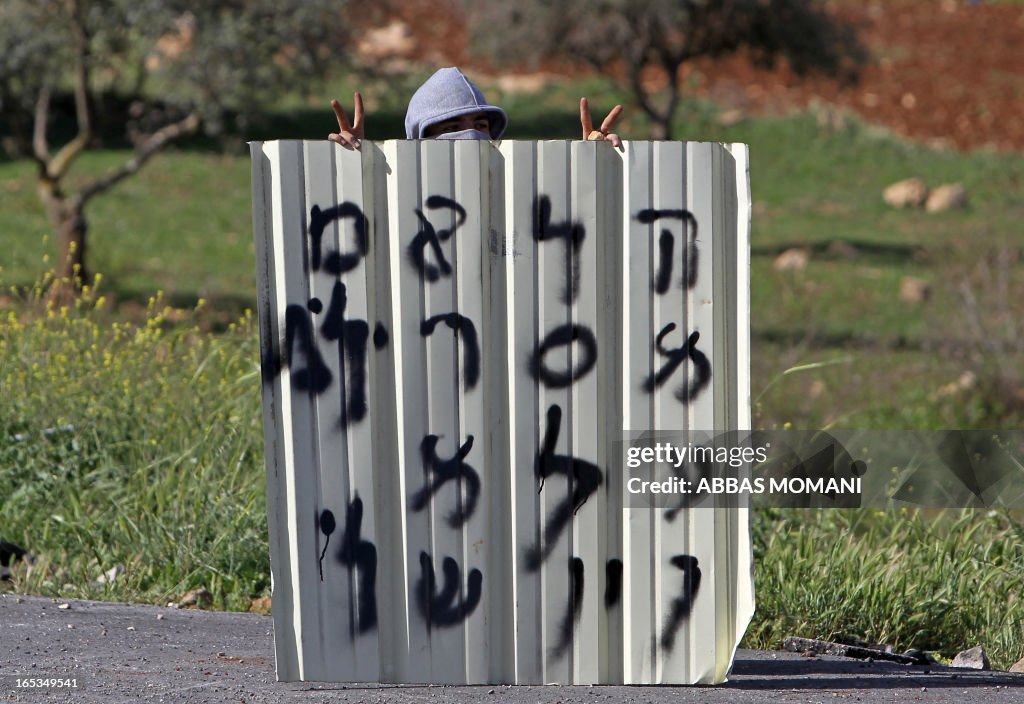 TOPSHOT-PALESTINIAN-ISRAEL-CONFLICT-PRISONER-DEMO