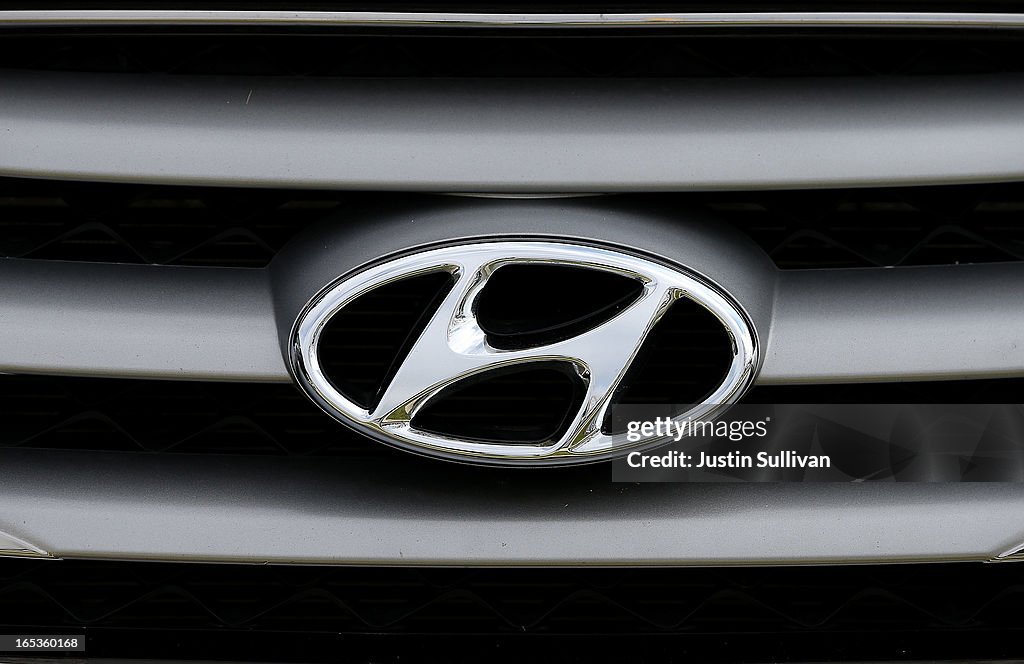 Hyundai And Kia Recall 1.9 Million Vehicles In U.S. For Airbag And Brake Light Problems