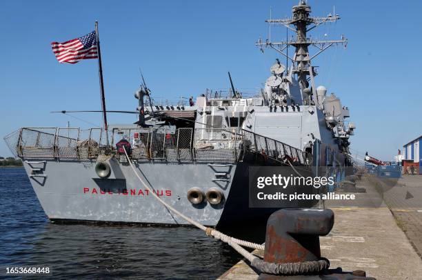 September 2023, Mecklenburg-Western Pomerania, Rostock: The American destroyer USS Paul Ignatius has moored in the overseas port of Rostock to take...