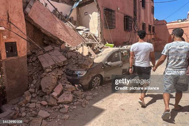 September 2023, Morocco, Marrakesh: People inspect damages in Marrakesh following the powerful earthquake that struck Morocco. Photo: Khadija...