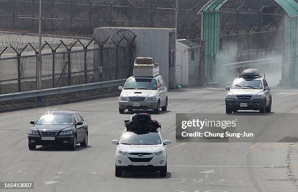 South Korean cars arriving from the Kaesong joint industrial complex in North Korea, at the inter-Korean transit office on April 4, 2013 in Paju,...