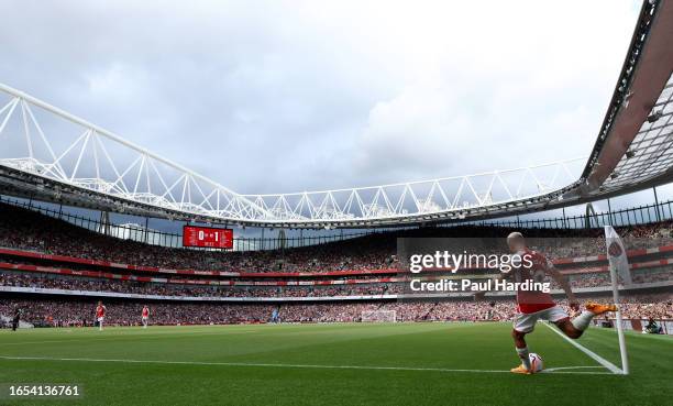 General view as Leandro Trossard of Arsenal takes a corner during the Premier League match between Arsenal FC and Fulham FC at Emirates Stadium on...