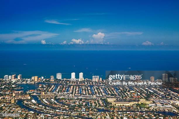 aerial view broward county - fort lauderdale photos et images de collection