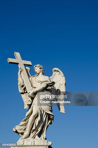 bernini des anges, rome - statue marbre photos et images de collection