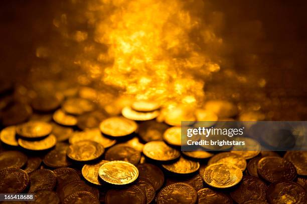 gold coins - oudheid stockfoto's en -beelden