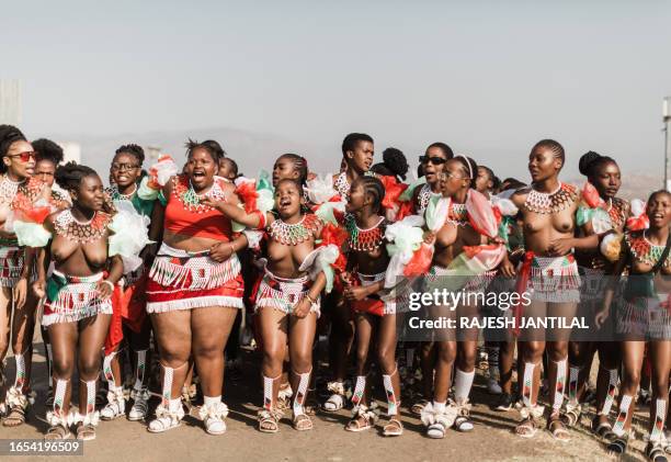150 Thousands Of Zulu Maidens Stock Photos High Res Pictures And 150-thousands-of-zulu-maidens-stock-photos-high-res-pictures-and