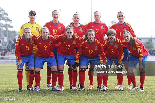 Spain's women's U19 team poses prior to the Women's UEFA U19 Euro Qualification match between U19 Germany and U19 Spain at Waldstadion in Viernheim...