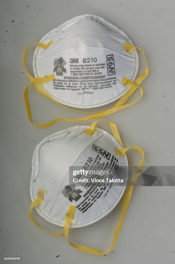 10/29/05 - TORONTO, ONTARIO - 3M 8210 N95 Masks for Tamiflu story.