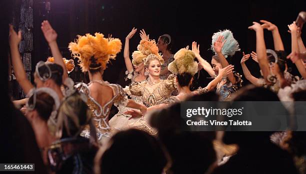 Curtain Rises Stage Curtain Rising Photos and Premium High Res Pictures - Getty Images