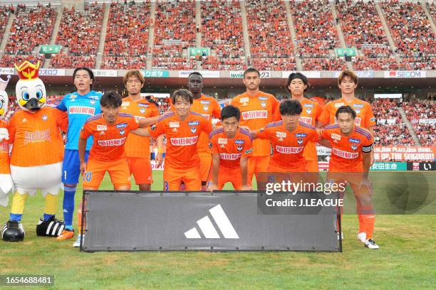 Albirex Niigata players line up for the team photos prior to the J.LEAGUE Meiji Yasuda J1 26th Sec. Match between Albirex Niigata and Urawa Red...