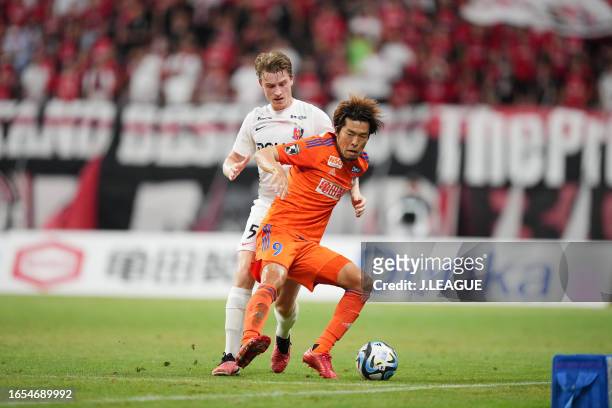 Koji SUZUKI of Albirex Niigata in action during the J.LEAGUE Meiji Yasuda J1 26th Sec. Match between Albirex Niigata and Urawa Red Diamonds at DENKA...