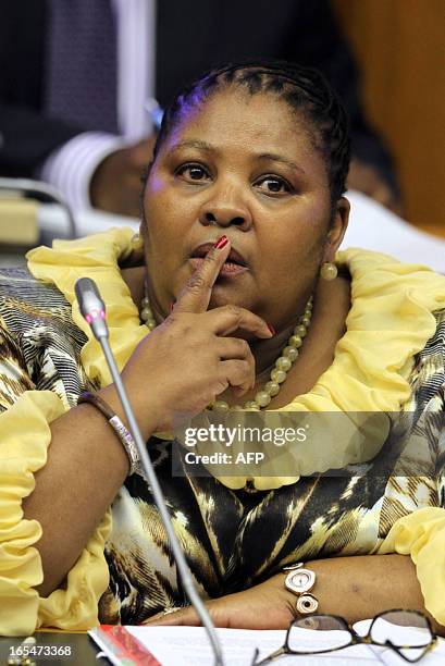 Mapisa 133 Nosiviwe Mapisa Nqakula Stock Photos, High-Res Pictures, and Images ...