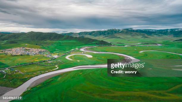 aerial view of moon bay at hongyuan country in sichuan province, china - water whorl grass stock pictures, royalty-free photos & images