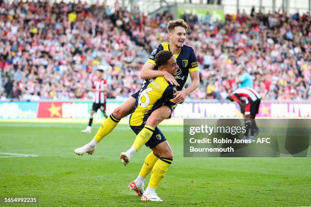 David Brooks of Bournemouth scores a goal to make it 2-1 and celebrates with team-mate Marcus Tavernier during the Premier League match between...