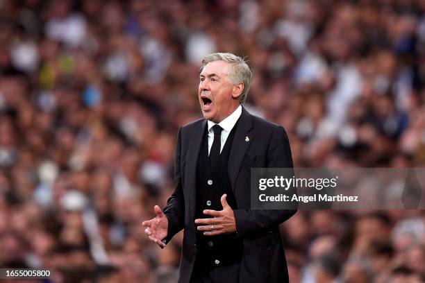 Carlo Ancelotti, Head Coach of Real Madrid, reacts during the LaLiga EA Sports match between Real Madrid CF and Getafe CF at Estadio Santiago...