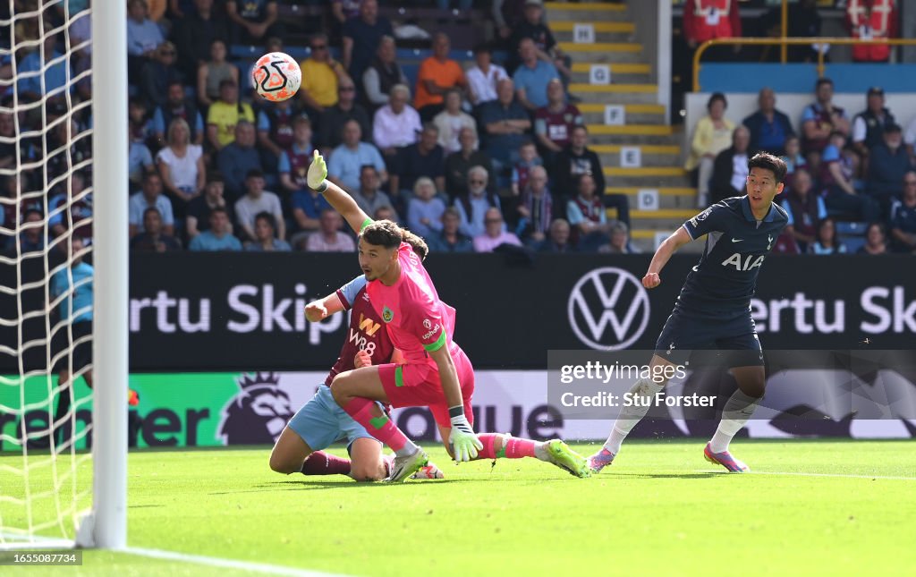 Burnley FC v Tottenham Hotspur - Premier League