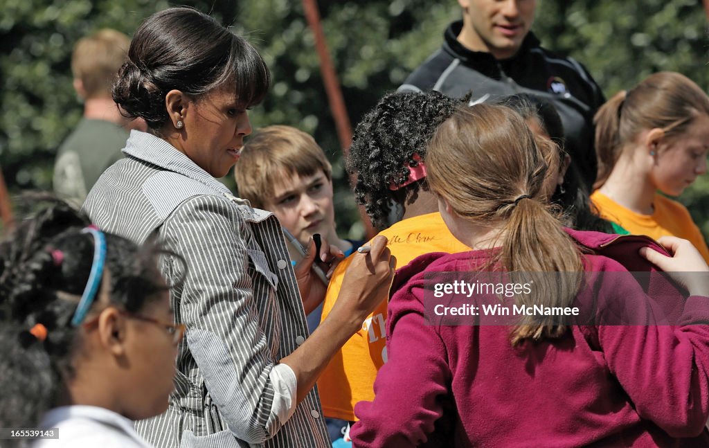 Michelle Obama Hosts Students At 5th Annual White House Garden Kitchen
