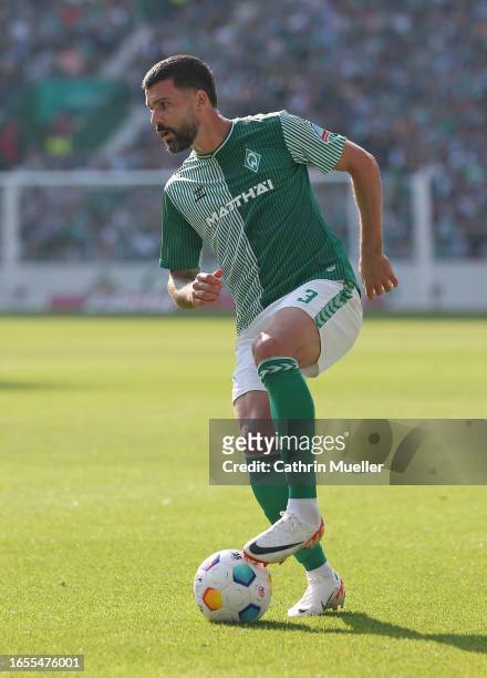 Anthony Jung of Werder Bremen controls the ball during the Bundesliga match between SV Werder Bremen and 1. FSV Mainz 05 at Wohninvest Weserstadion...