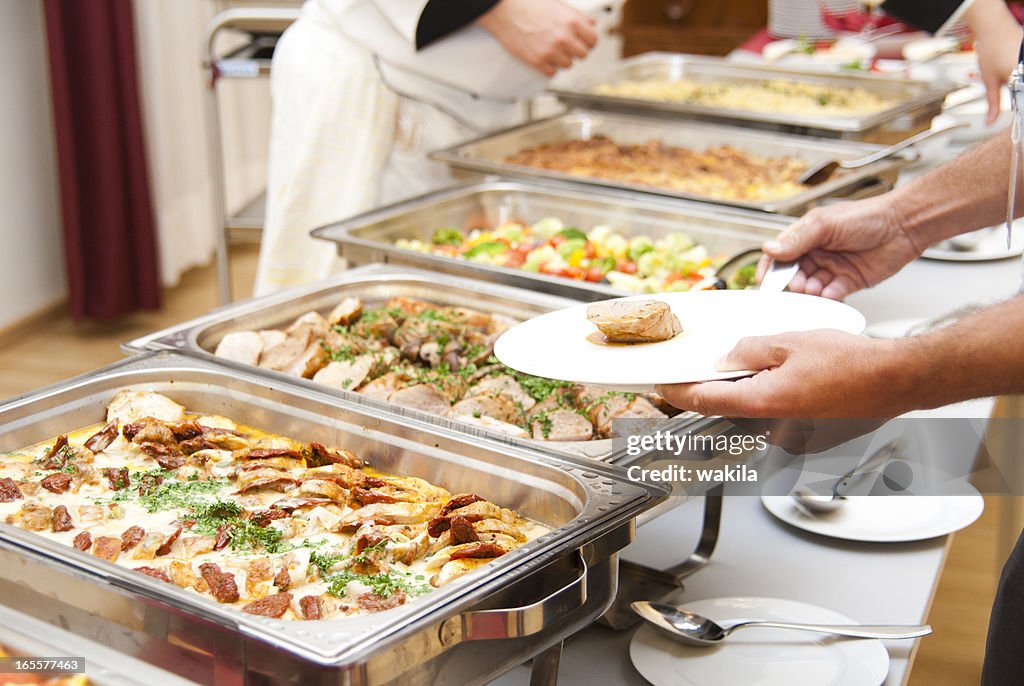 Buffet tilt view - Meat and fixings Geschnetzeltes