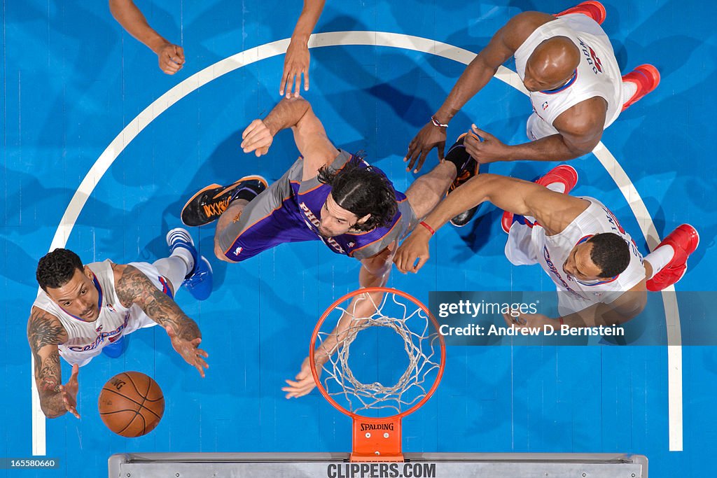 Phoenix Suns v Los Angeles Clippers