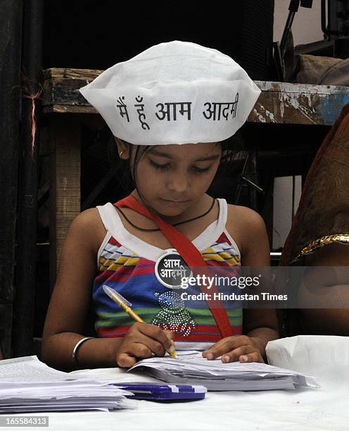 Small volunteer during 13th day of Arvind Kejriwal fast at Sunder Nagari on April 4, 2013 in New Delhi, India. The fast of AAP leader Arvind Kejriwal...